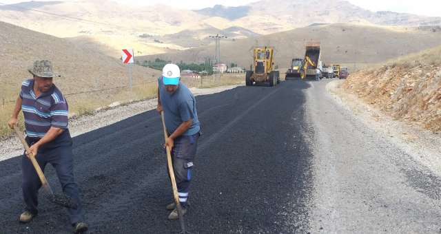 Yolların Bakımı Yapılıyor