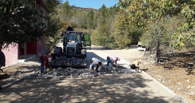 Büyükşehirden Andırın Yollarına Parke
