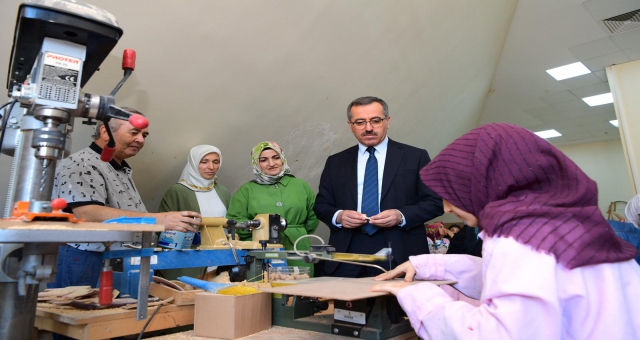Çocuklara Ahşaptan Sağlıklı Oyuncaklar