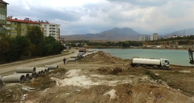 Elbistan Kaynarca’da Kanalizasyon Yenileniyor