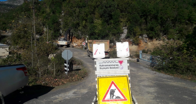 Andırın’da Yollar Genişliyor