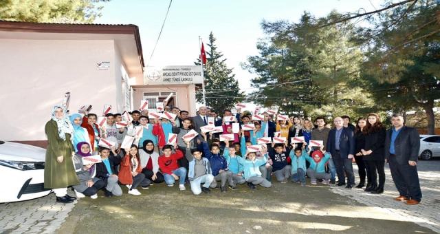 BAŞKAN OKUMUŞ’DAN; ÖĞRENCİLER MANGALA OYUN SETİ