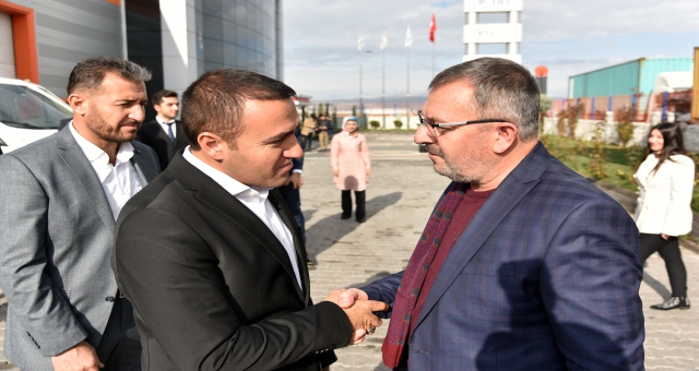 BAŞKAN AYDIN'DAN PORTAL ÇELİK KAPIYA ZİYARET