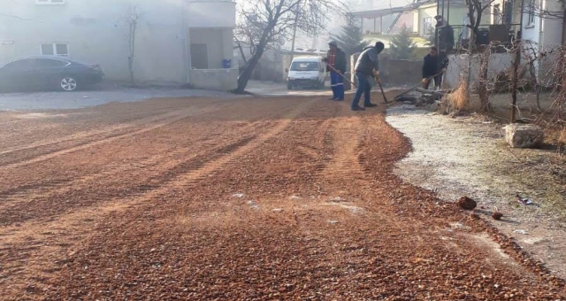 Kırsal Mahallelerde Yol Çalışması Devam Ediyor