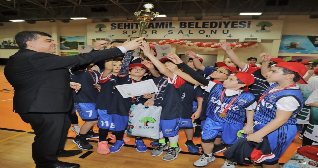 SANKO OKULLARI BASKETBOLDA İL ŞAMPİYONU