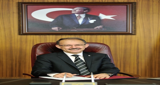 Rektör Dağlı'nın 23 Nisan Mesajı
