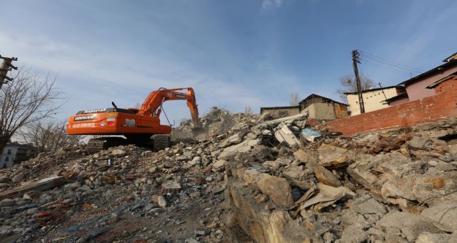 Sivas Belediyesi Kaçak Yapılara Karşı
