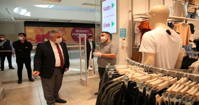 Sivas'ta Avm'ler Denetlendi