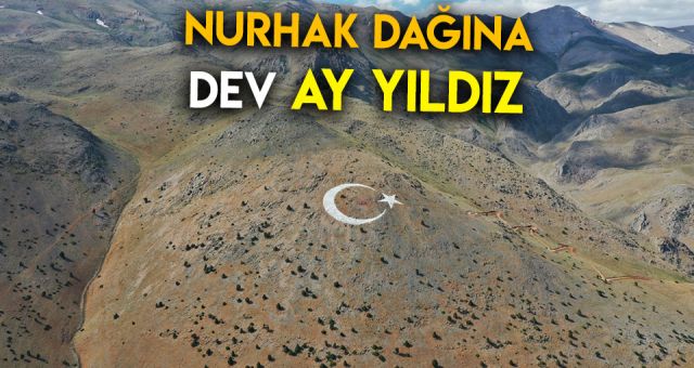 Nurhak Dağına Dev Ay Yıldız