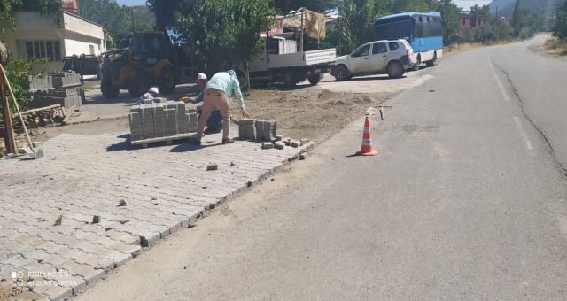 Dönüklü’ye kilit parke