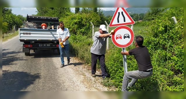 Trafik İşaret Levhaları Tazelendi