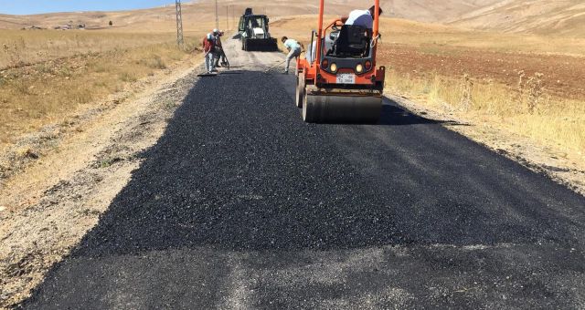 Kahramanmaraş'ta Yollar Yamalanıyor