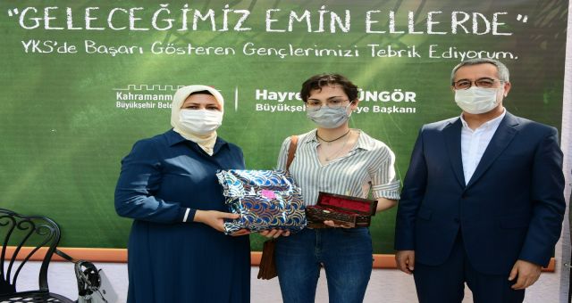 Başkan Güngör Dereceye Giren Öğrencilerle Buluştu