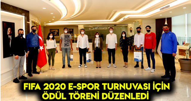 Dereceye Giren Yarışmacılara Diz Üstü Bilgisayar Dağıtıldı