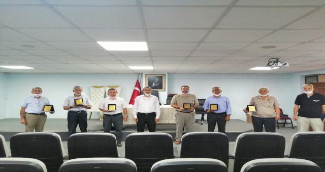 Emekli olan din görevlilerine plaket takdim edildi