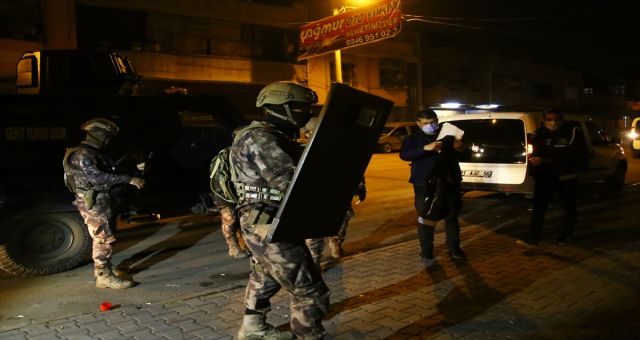 Adana'da Suç Örgütüne Operasyon: 55 Gözaltı Kararı