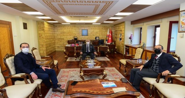 Ahmet Özdemir Ve Mehmet Cihat'dan Sezal Üniversite Rektörü Prof.Dr. Niyazi Can'a Ziyaret