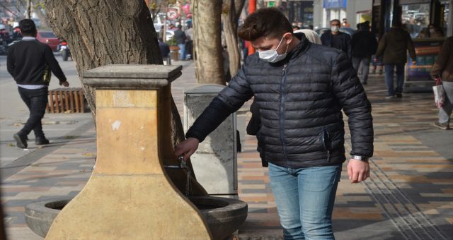Su İsrafına Dikkat Çekmek Sebebiyle Açık Bıraktığı Sosyal Deney Yaptı