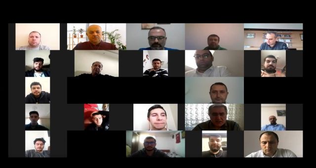 Üniversitenin Mezunları Başarı Hikayelerini Üniversitelerinin Yeni Öğrencileriyle Paylaştı