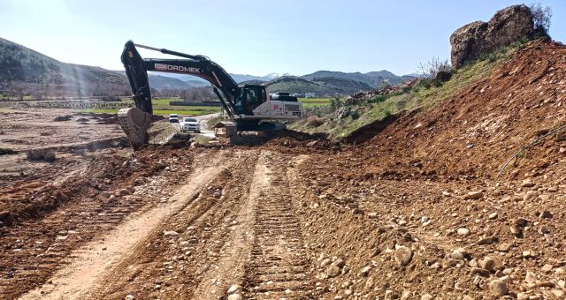 Dadağlı Bağlantı Yolu İyileştiriliyor