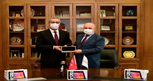 Kahramanmaraş Büyükşehir Belediyesinden Bin Tablet