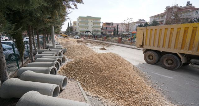 Yeni Mahallede Alt Yapı Yenileme Çalışmaları Devam Ediyor