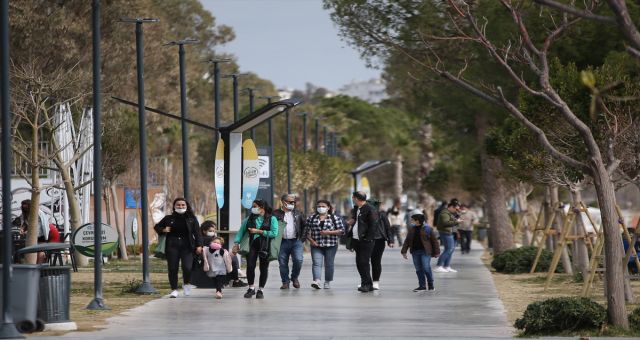 Antalya'da Kontrollü Normalleşme Başladı