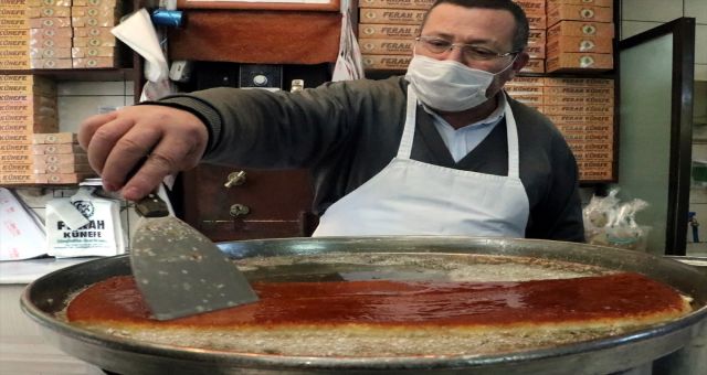 Hataylı Künefeciler Normalleşmeden Memnun