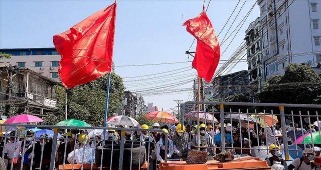 Myanmar'da Karen'ler Ordunun Baskısından Kaçıyor