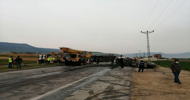 Kahramanmaraş'ta Tırlar Çarpıştı