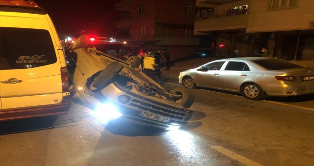 Kahramanmaraş'ta Trafik Kazası Otomobil Takla Attı İki Kişi Yaralandı