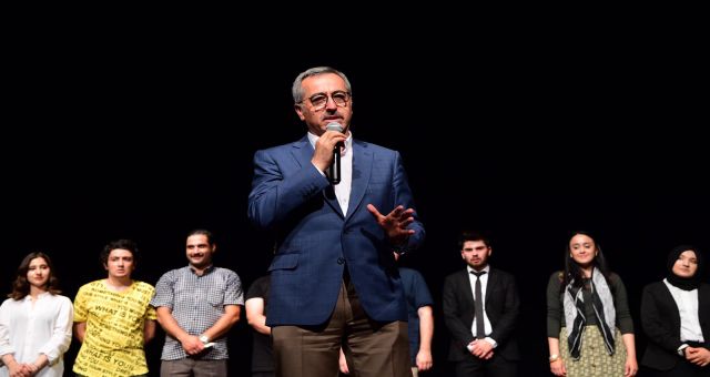 Kahramanmaraş'ta Düzenlenen ''Bir Öğrenci Masalı'' Büyük Övgü Topladı