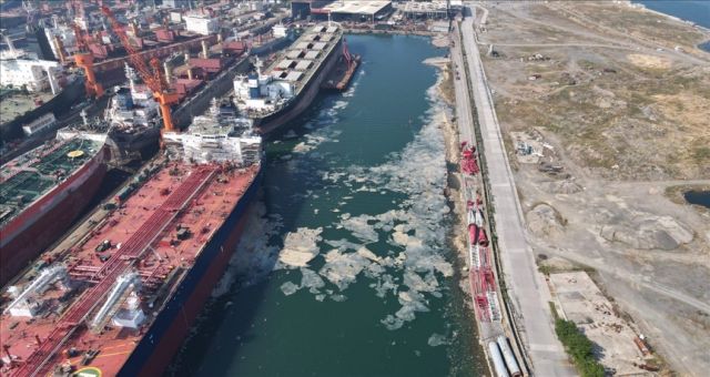 Marmara'da İki Günde 392 Metreküp Musilaj Temizlendi