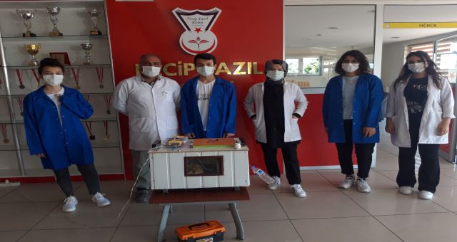 Sıfır Atık Projesinden İlham Alarak Atık Malzemelerden Civciv Ürettiler