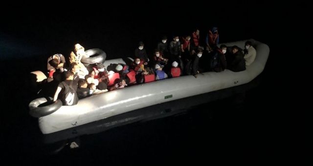 Türk Kara Sularına İtilen Otuz Bir Sığınmacı Kurtarıldı