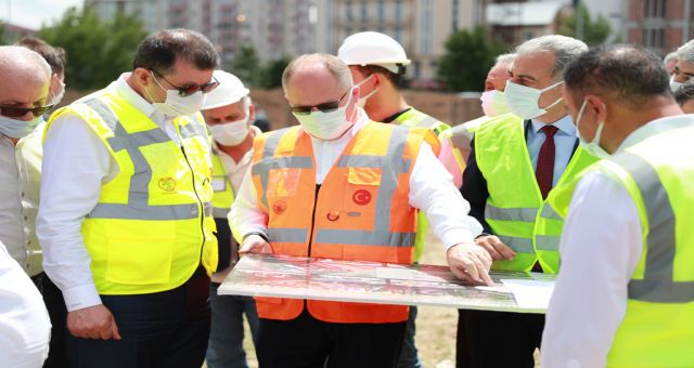 Vali Ayhan Belediye Projelerini Yerinde İnceledi