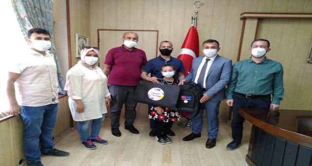 Yahya Kemal Okulu Şiirde İl Birincisi