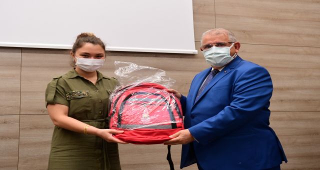Onikişubat Belediyesi Çalışanlarına AFAD’tan Acil Durum Çantası