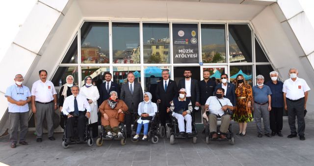 Başkan Güngör Ulu Çınarlarımız Sosyal Hayatla İç İçe Olacak