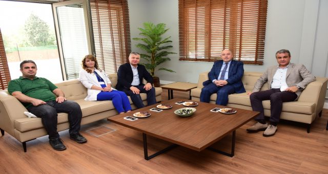 Vali Çoşkun Sular Akademiyi Ziyaret Etti