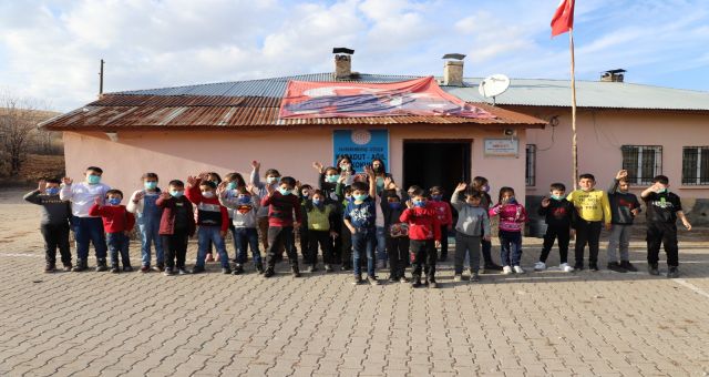 Akedaş'tan Öğretmenler Günü Süprizi