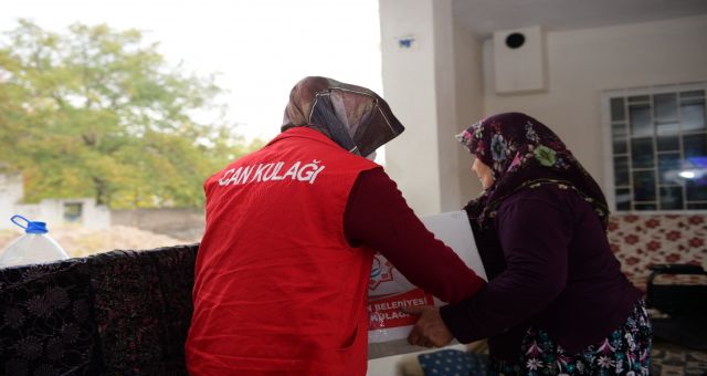 Elbistan Belediyesi Mobil Çözüm Aracı ile Vatandaşların Sorununu Çözdü