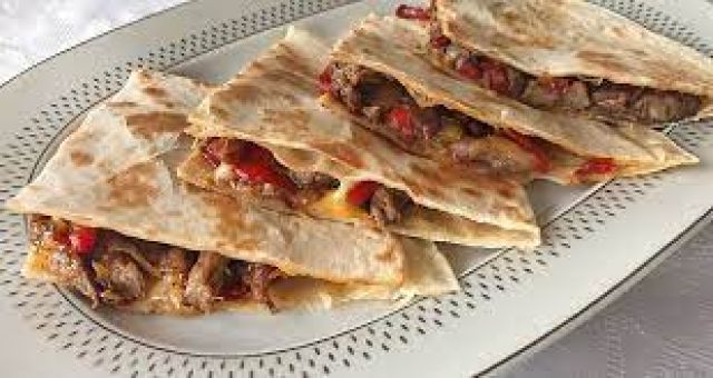 Evde Tavuklu Quesadilla Tarifi