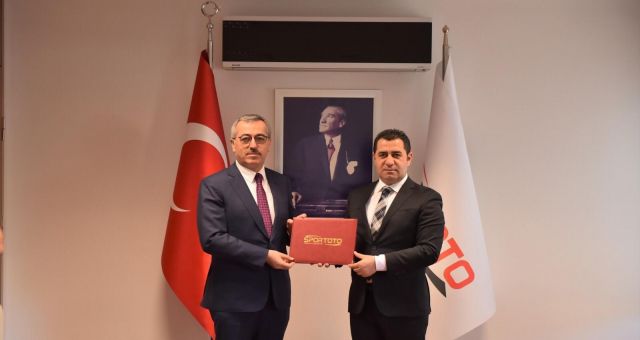 Kahramanmaraş’ta Her Mahalleye Halı Saha ve Pota