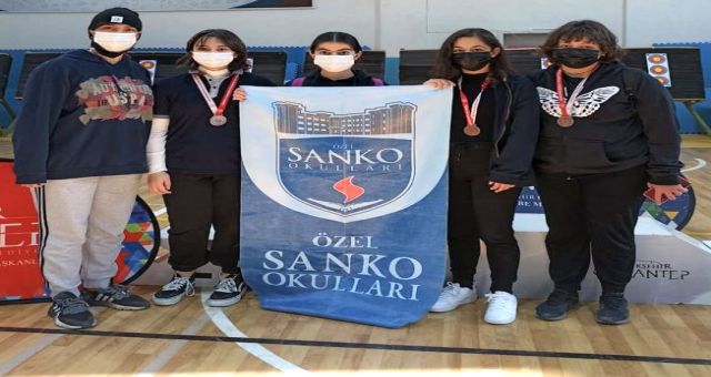 Sanko Okulları Öğrencileri Okçuluk Müsabakasında