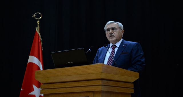 Üniversitemiz Tıp Fakültesi 2. Dönem Öğrencilerine Beyaz Önlükleri Törenle Giydirildi