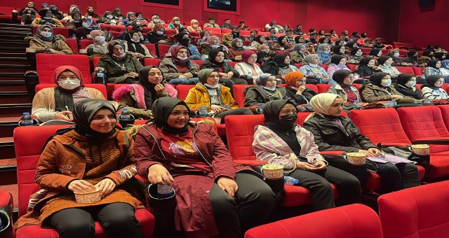 Öğrenciler Onikişubat’la ‘İyi ki Varsın Eren’ dedi