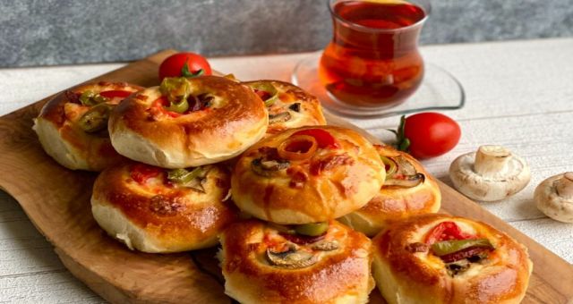 Pizza Poğaça Hazırlanışı