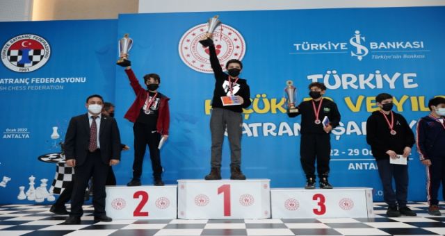 Sanko Okulları Öğrencisi Satranç'ta Türkiye Üçüncüsü Oldu