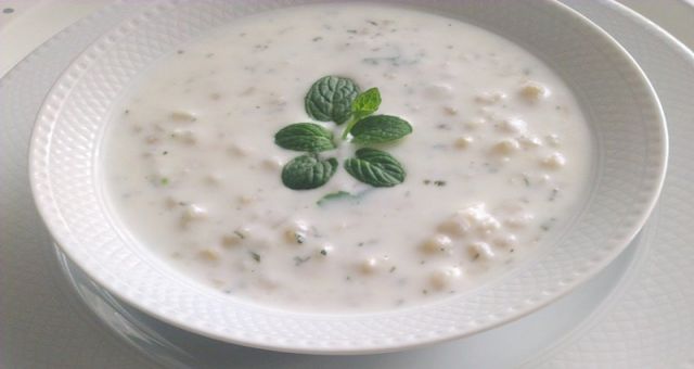 Soğuk Ayran Aşı Çorbası Hazırlanışı